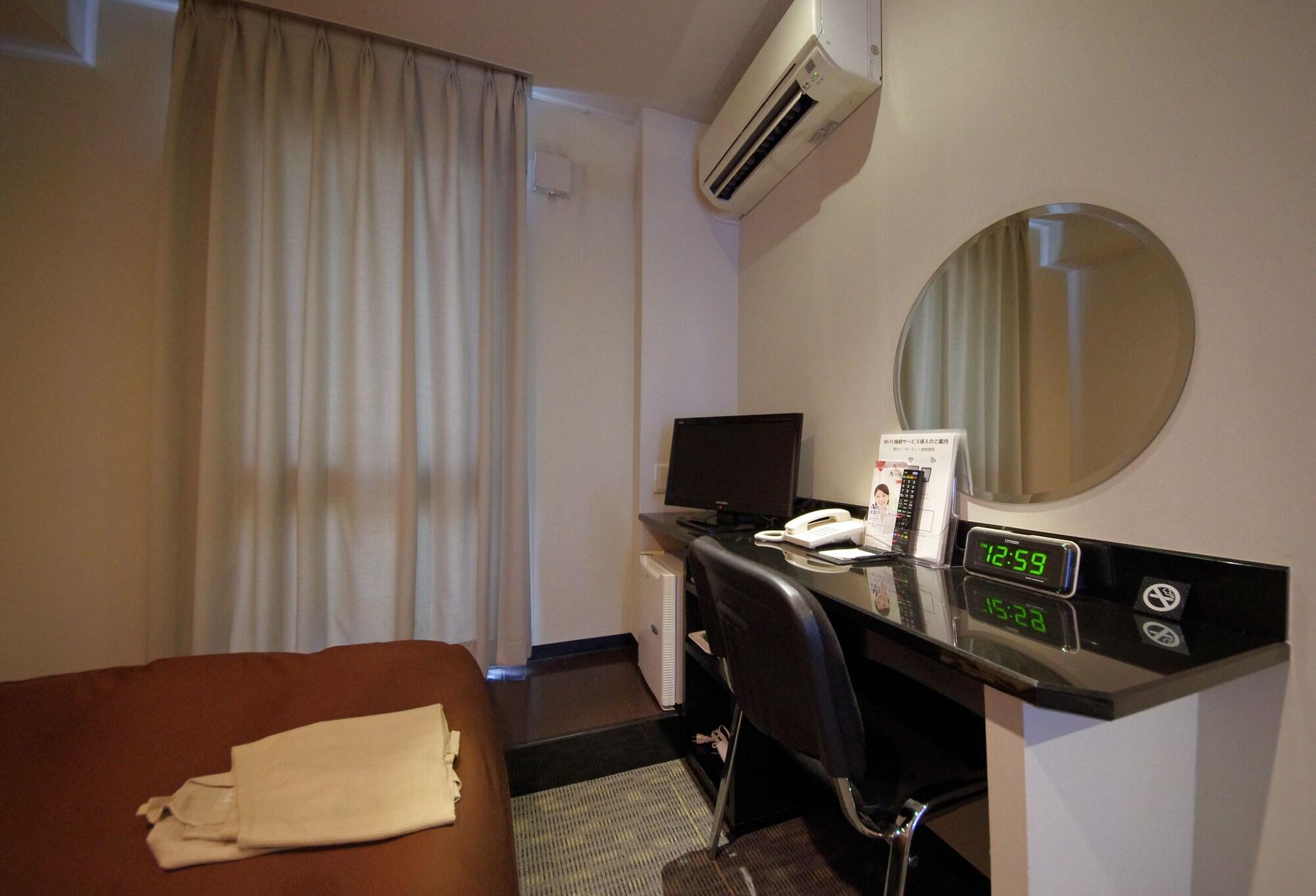 Отель Urbain Hiroshima Executive Экстерьер фото